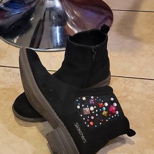 Skecher kids booties with embellishments